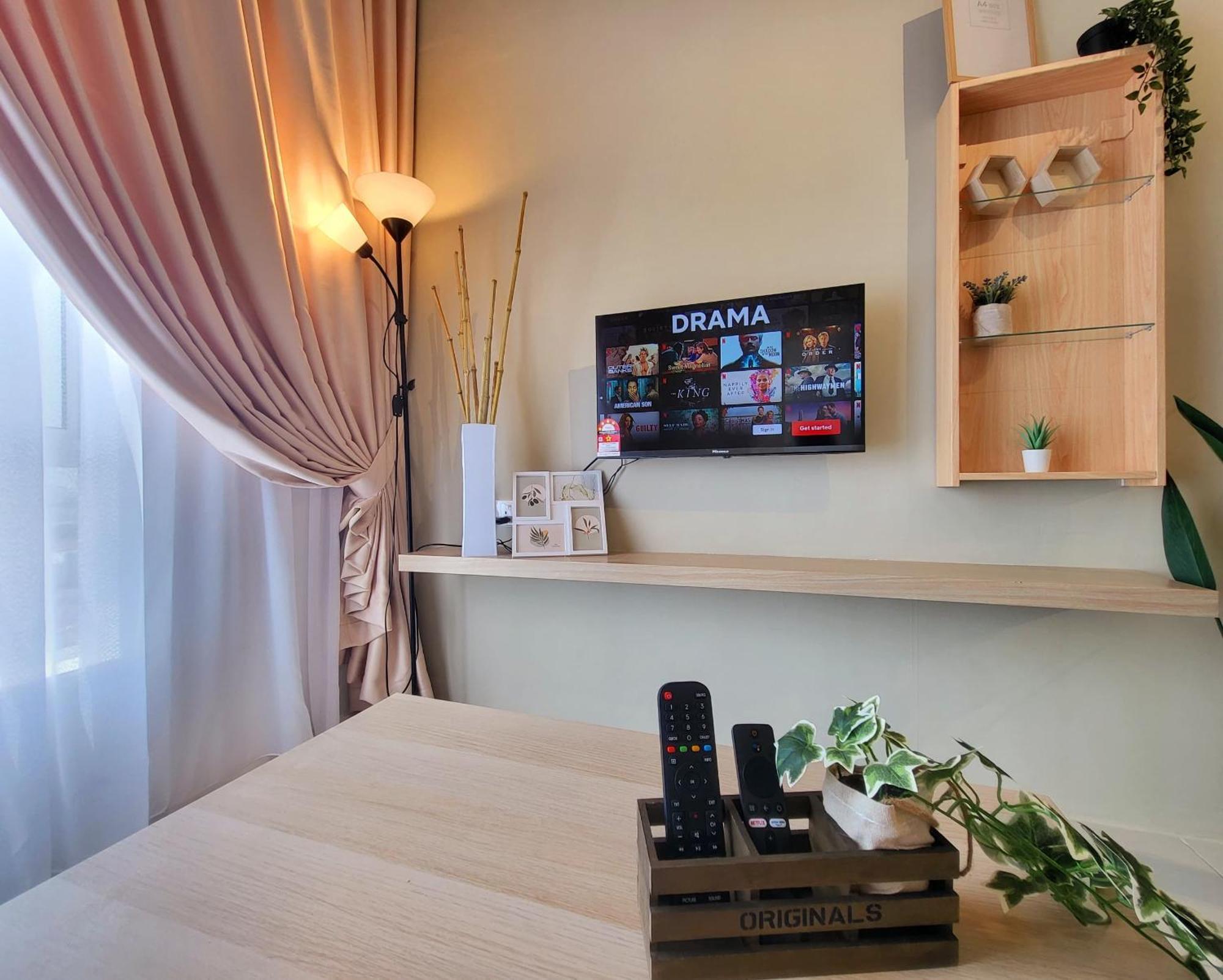 Anderson Town With 2 Parking By Iwh Apartment