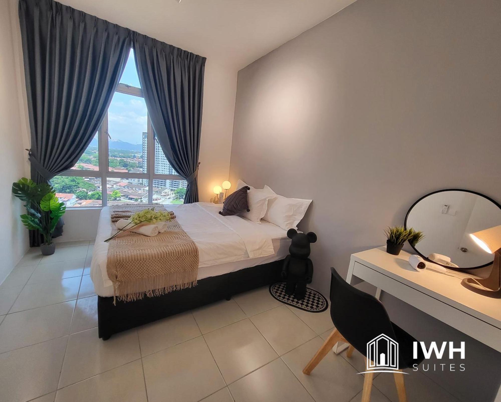Anderson Town With 2 Parking By Iwh Pangsapuri