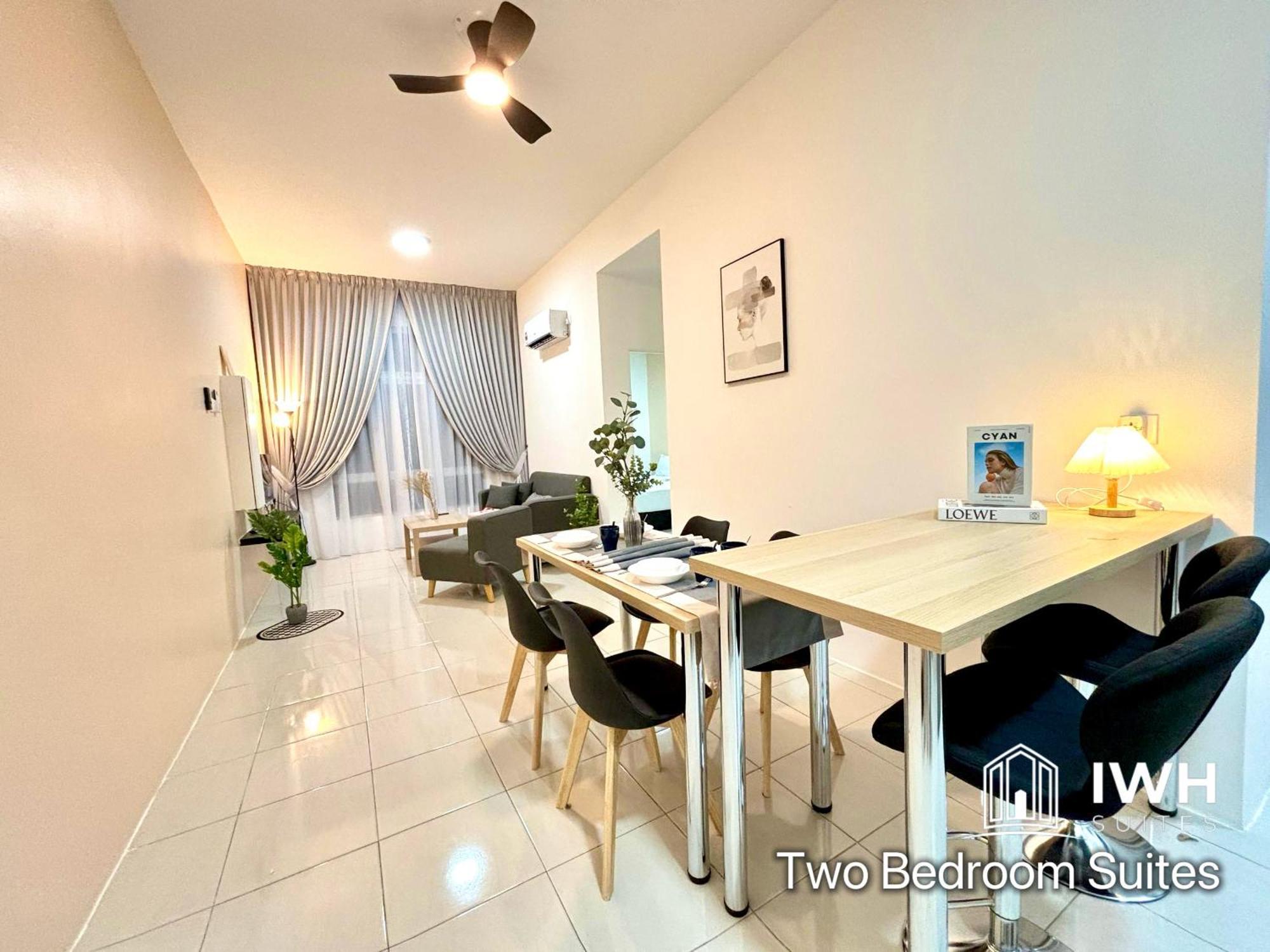 Anderson Town With 2 Parking By Iwh Ipoh